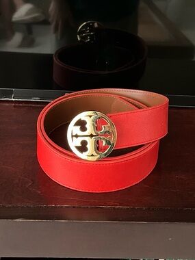 Tory Burch Red Belt.OP price 250